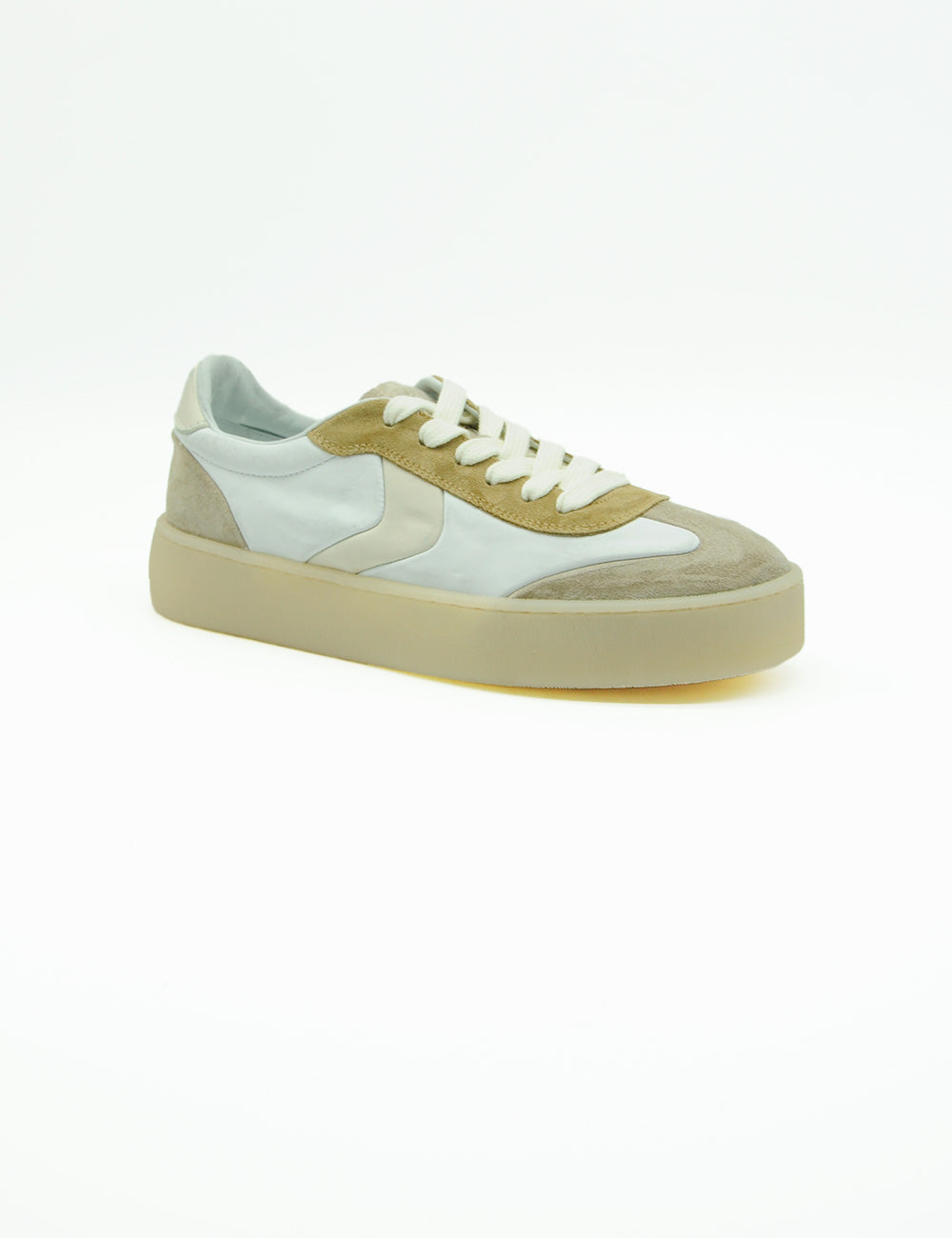 Sneaker Voile Blanche Mind light beige in suede grigio chiaro e beige con suola chunky
